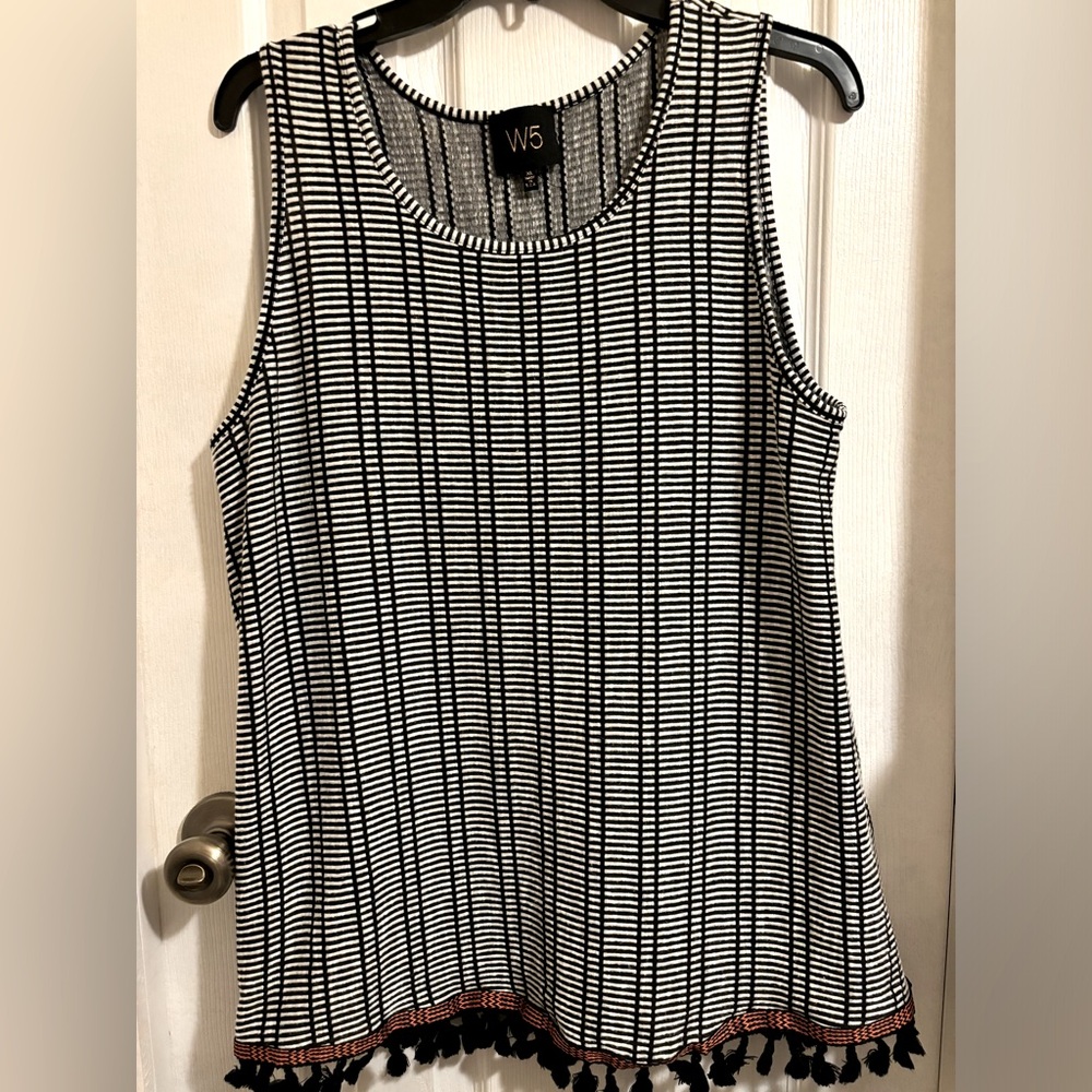 W5 by Anthropology Women’s Tank Size XL PreLoved